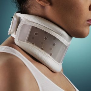 Collier cervical semi-rigide C2