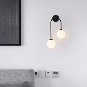 Applique murale LED en verre laiteux design nordique moderne pour couloir et entrée - Ombre Interieur