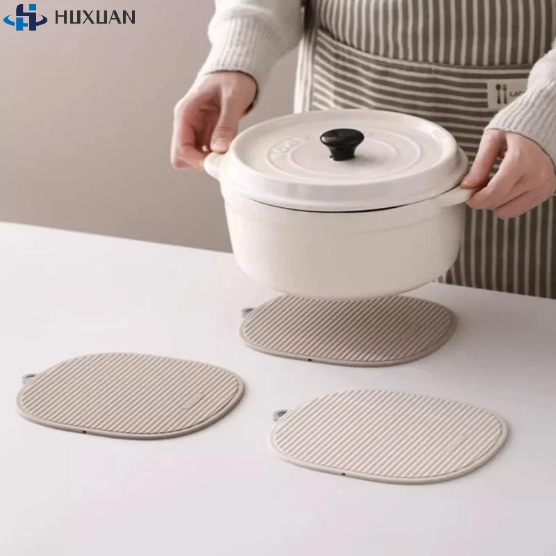 Dessous de plat en silicone pliable résistant à la chaleur 230°C pour table et casseroles