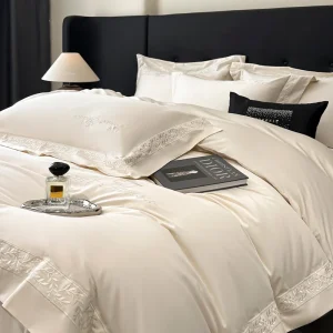 Parure de lit beige en coton égyptien 4 pièces, style hôtel de luxe avec broderie
