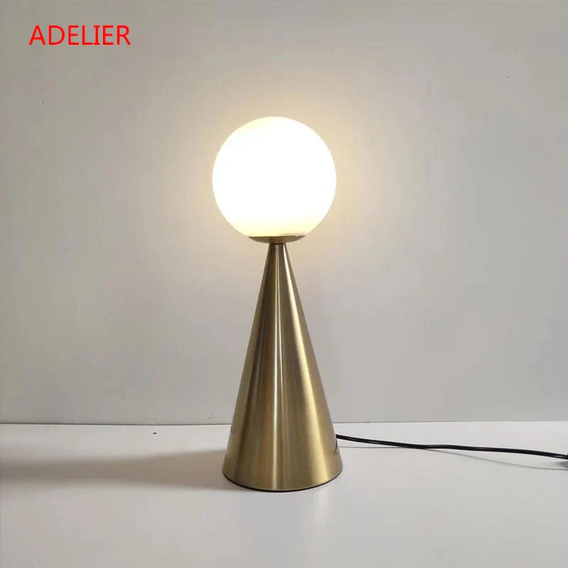 Lampe de chevet postmoderne en verre doré, cône créatif pour salon et chambre – Image 5