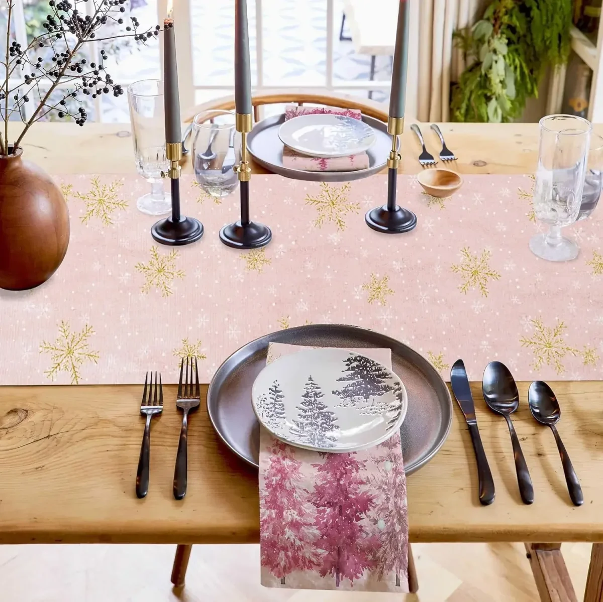 Chemin de table lin Noël imprimé flocons dorés, durable, lavable – Image 4