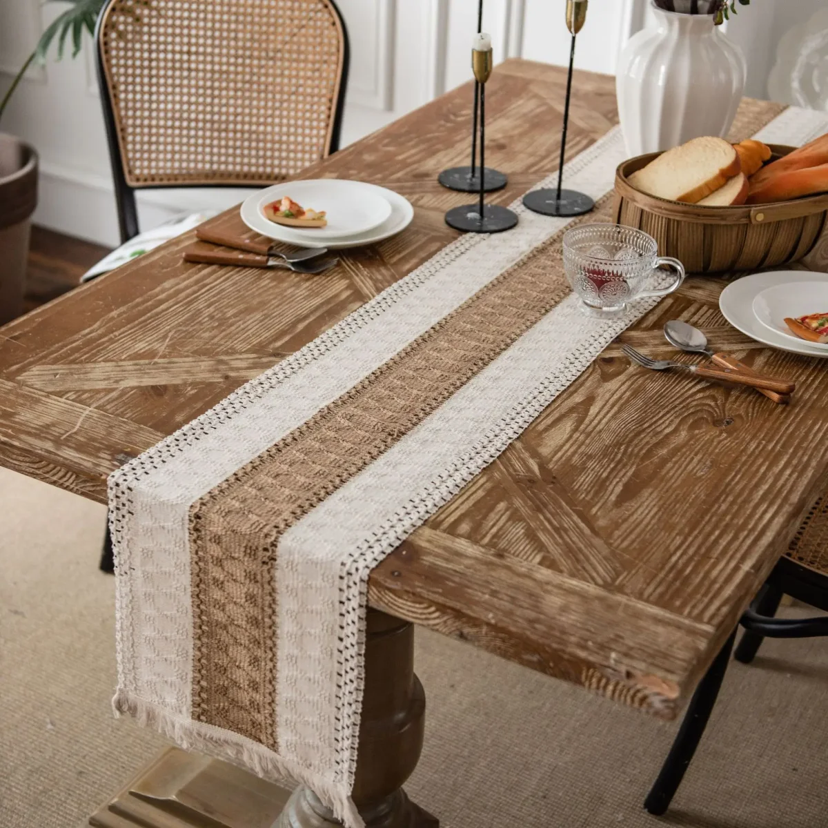 Chemin de table coton-lin tissé franges style artisanal élégant – Image 3