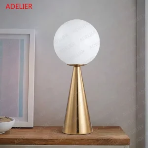 Lampe de chevet postmoderne en verre doré, cône créatif pour salon et chambre