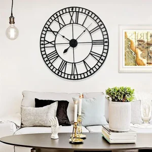 Horloge murale squelette métal noir et blanc avec chiffres romains pour décoration industrielle