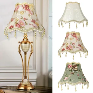 Abat-jour lampe de chevet style européen en tissu avec frange perles et dentelle - Décoration murale élégante