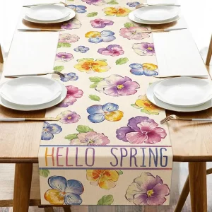 Chemin de table en lin imprimé floral durable pour décor.