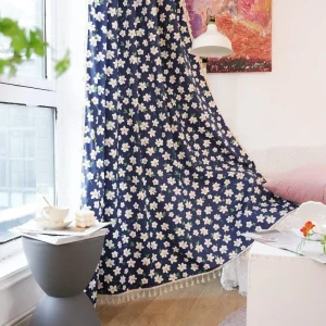 Rideau bleu marine en polyester à motifs floraux blancs